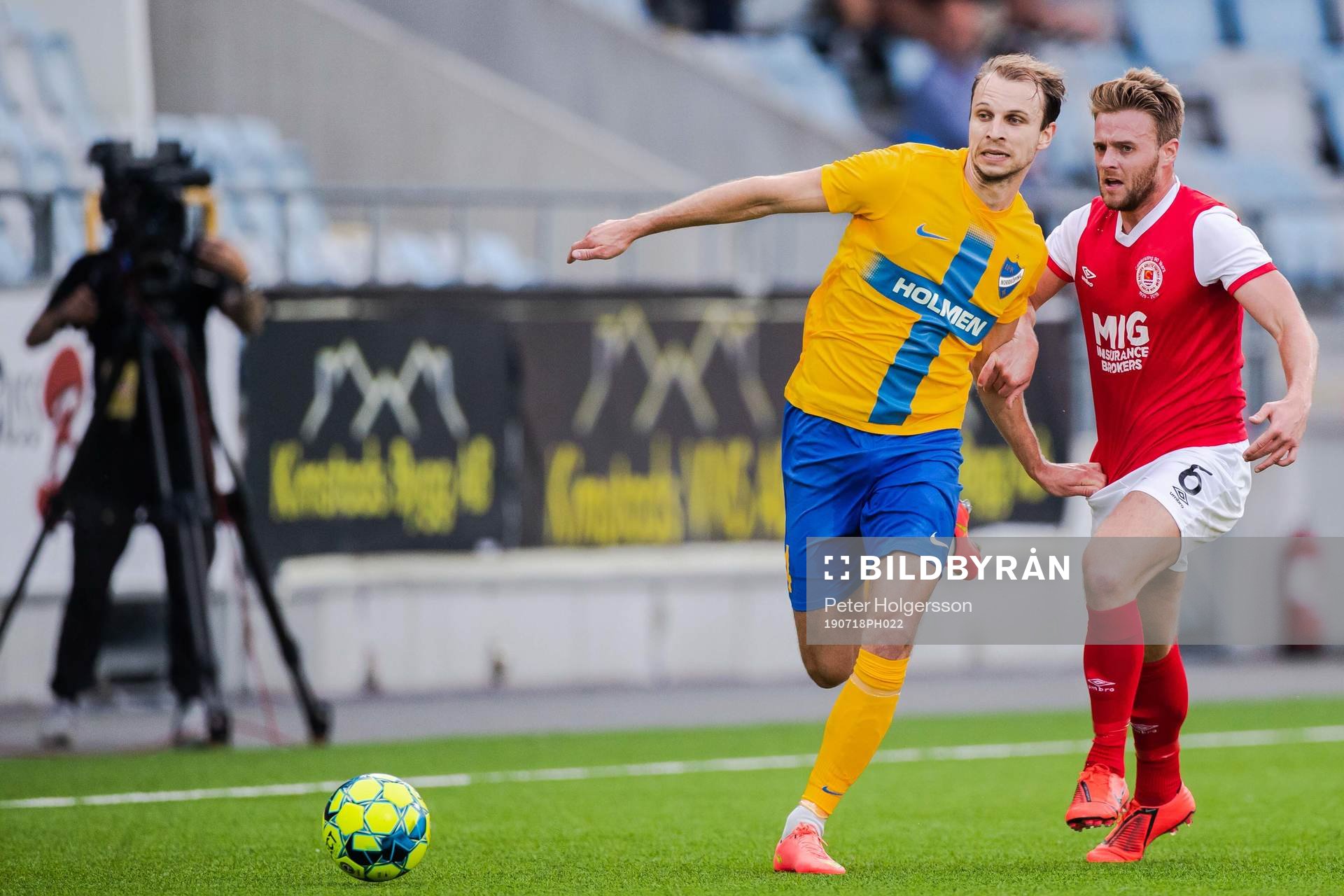 Lars Krogh Gerson of IFK Norrköping and Conor Clifford of