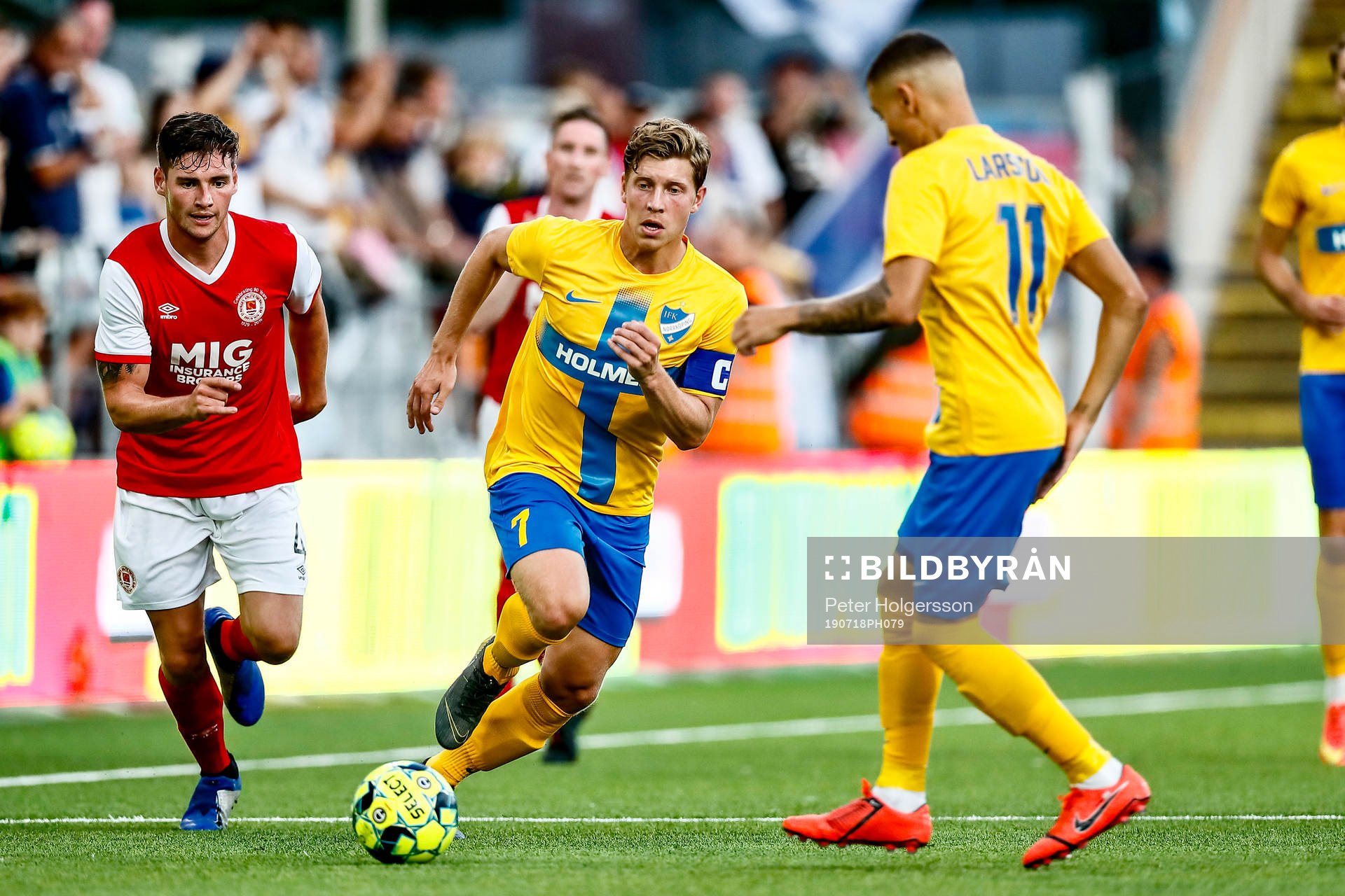 Kevin Toner of St Patrick's and Alexander Fransson of IFK
