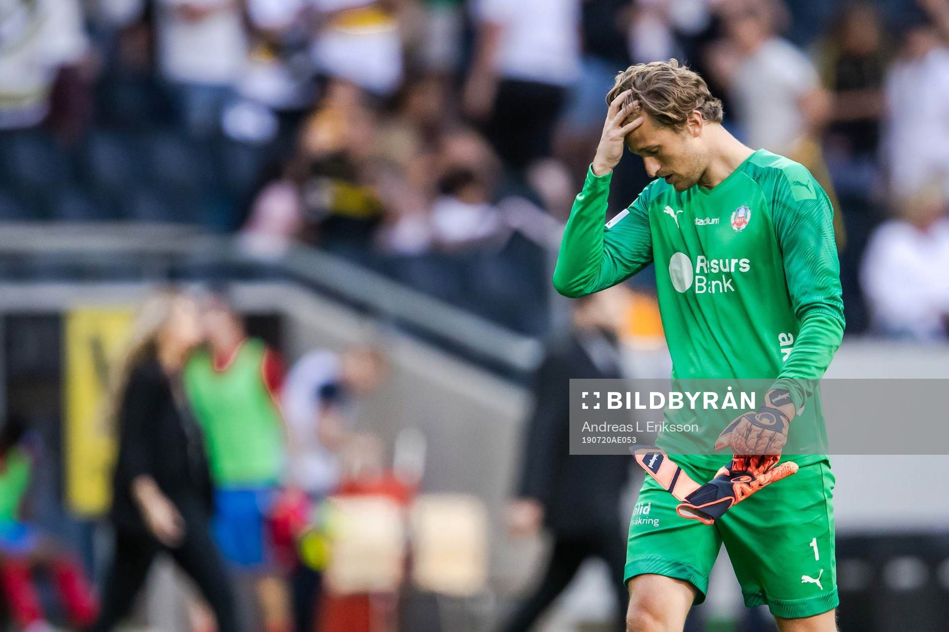 Helsingborgs målvakt Anders Lindegaard deppar