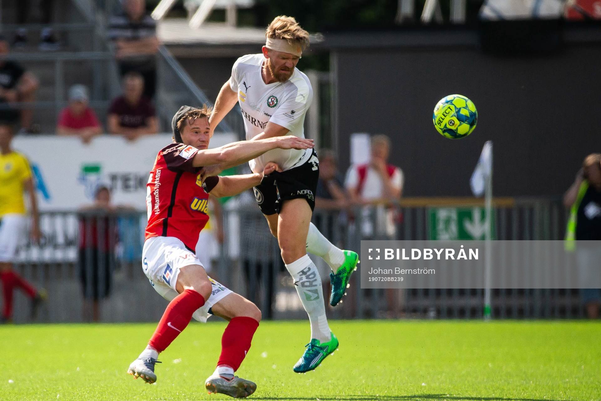 Falkenbergs Kirill Pogrebnyak och Örebros Michael Almebäck