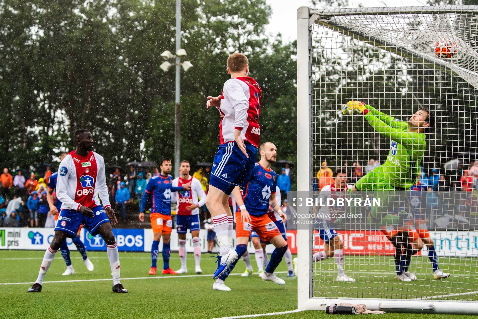 Aalesund scores 1-1 behind goalkeeper Knut-André Søyland Skjærstein of KFUM during the OBOS-ligaen football match between KFUM and Aalesund on July 21, 2019 in Oslo.