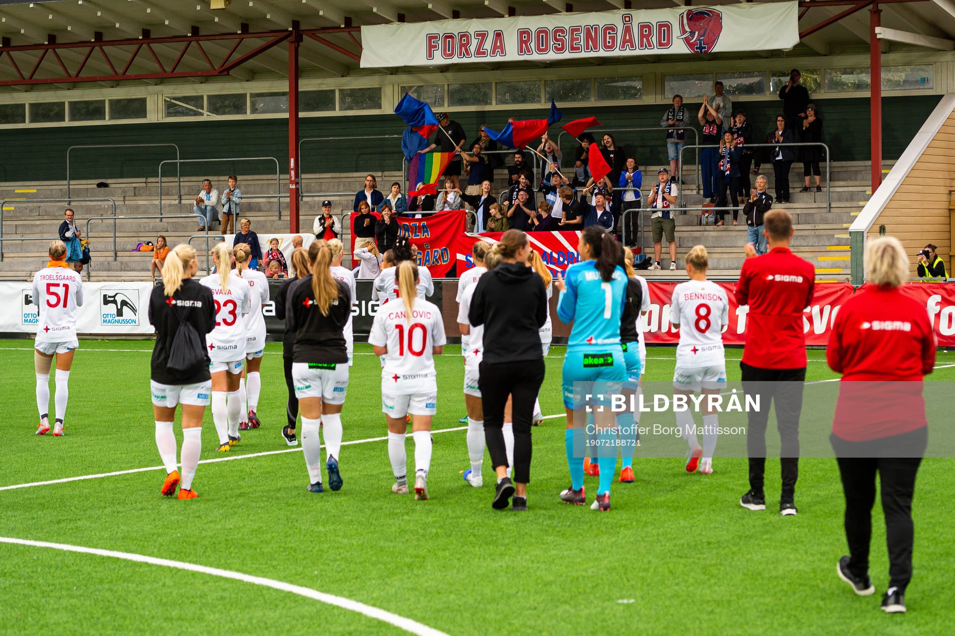 Rosengårds spelare tackar publiken