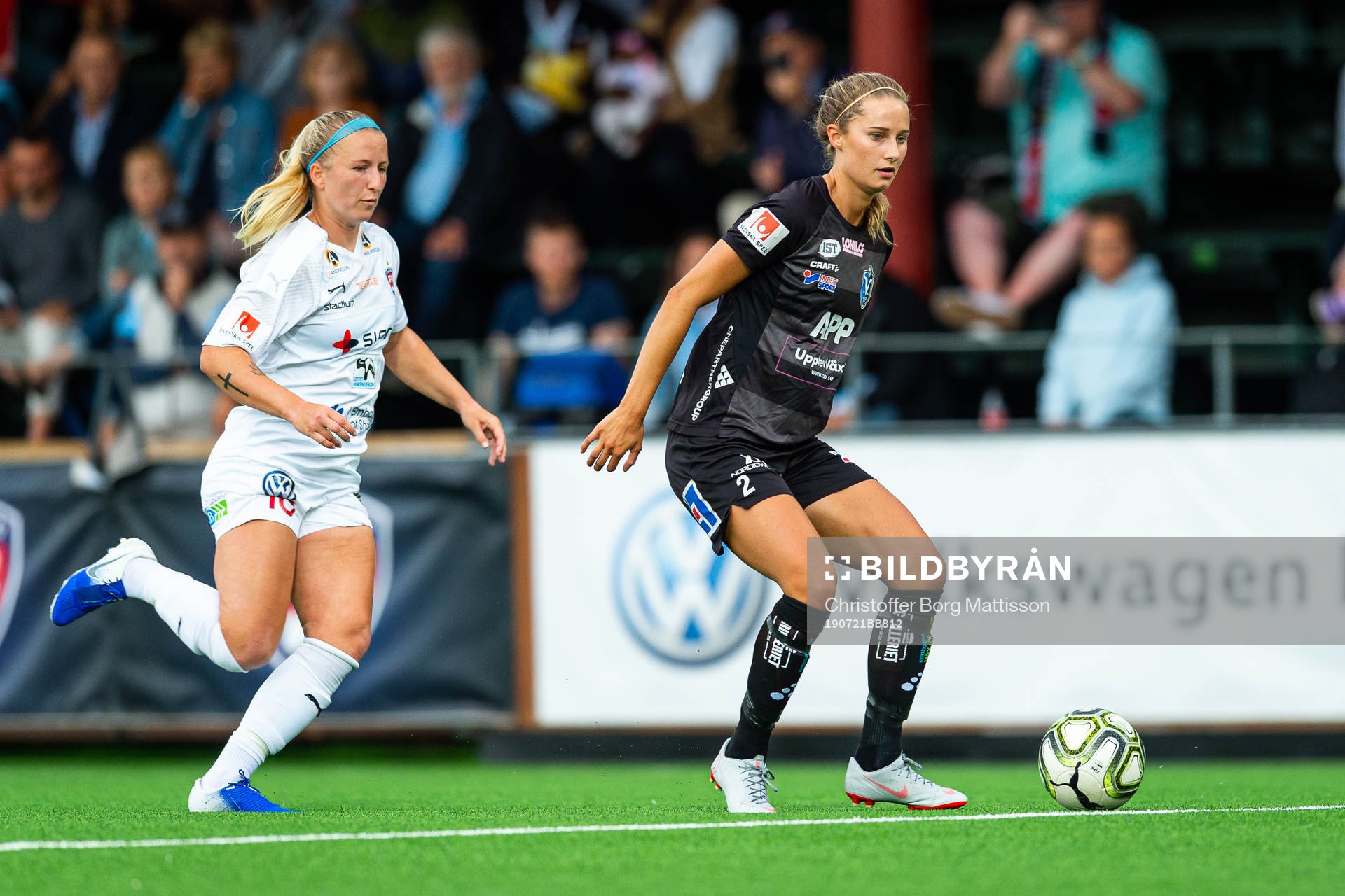 Rosengårds Hailie Mace och Växjös Elin Karlsson