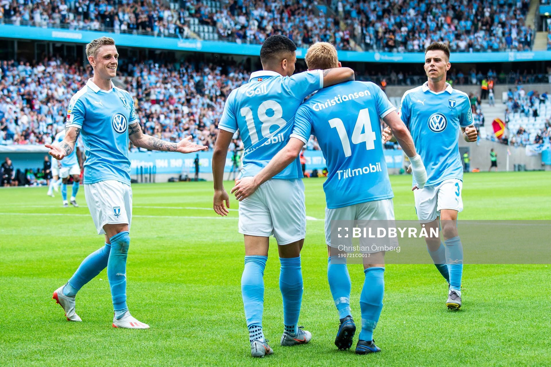 Malmö FFs Anders Christiansen jublar med lagkamrater