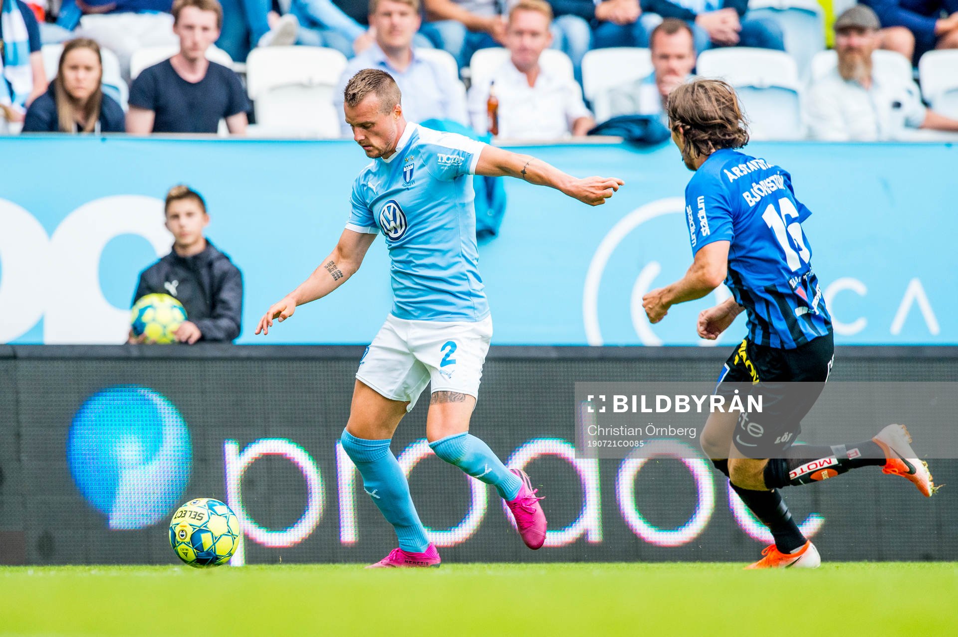Malmö FFs Eric Larsson mot Sirius Axel Björnström
