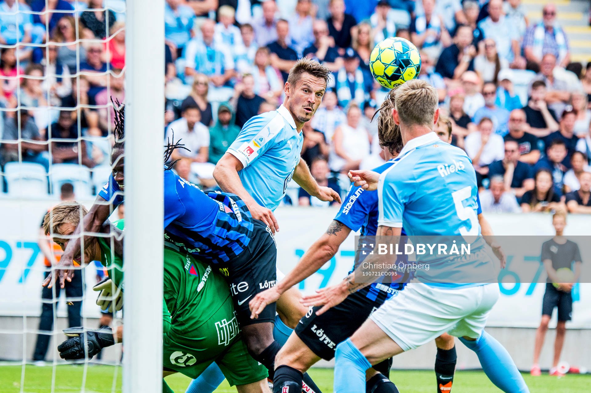 Malmö FFs Markus Rosenberg och Sören Rieks framför