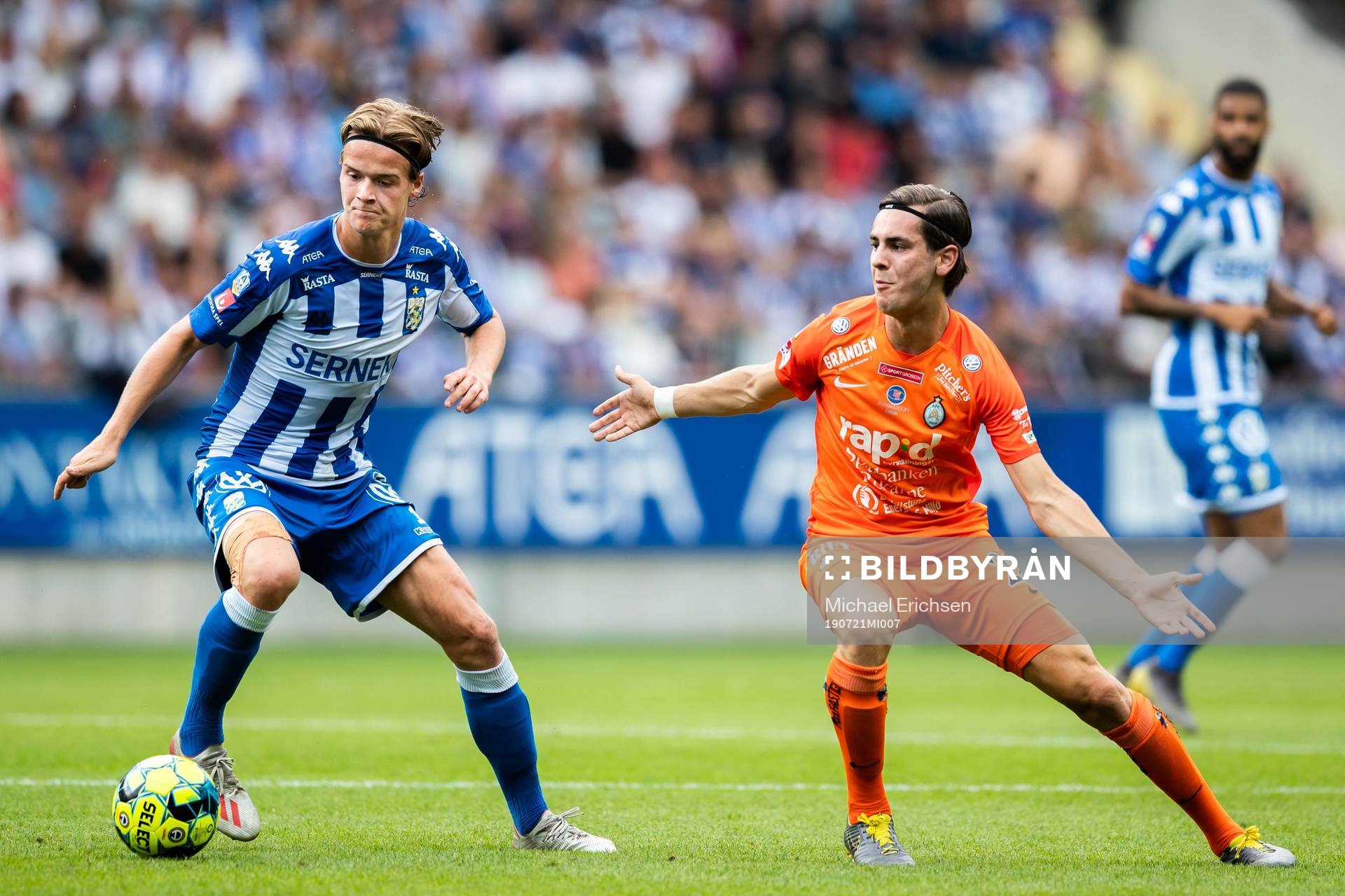 IFK Göteborgs August Erlingmark och AFC Eskilstunas Adi