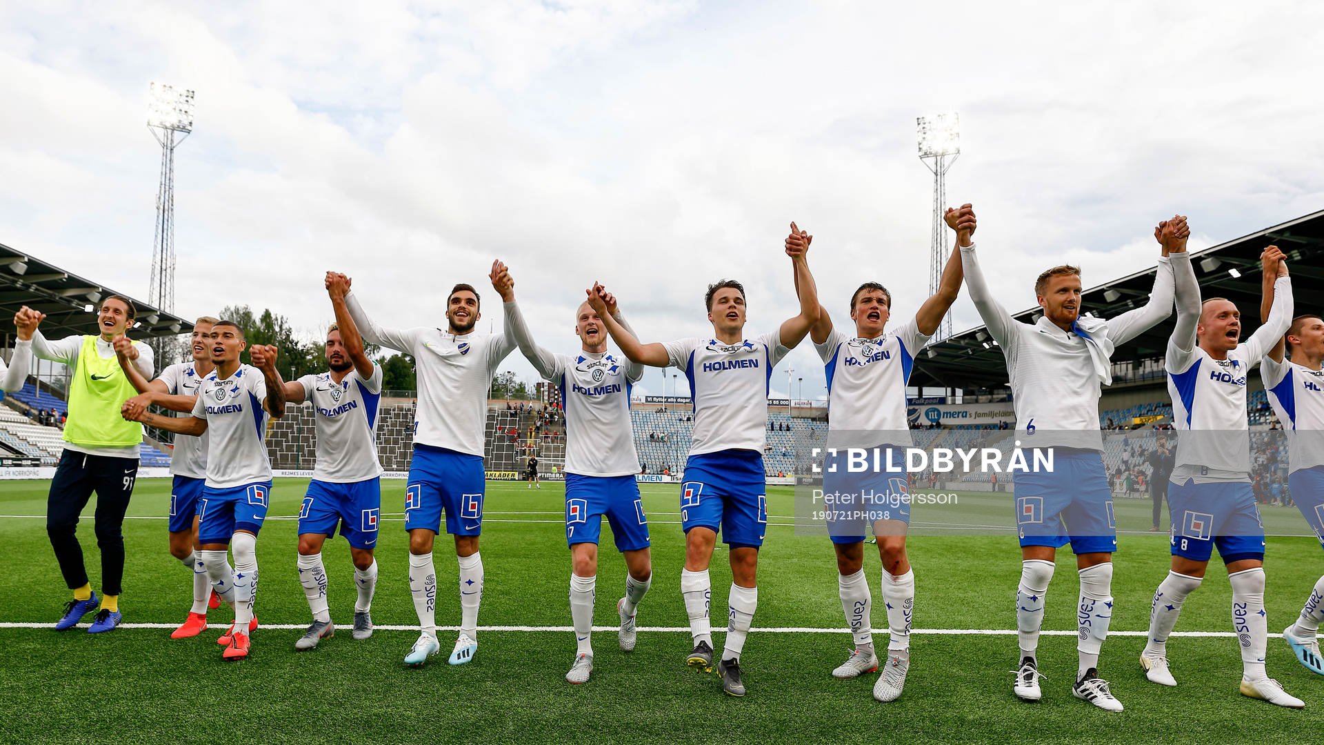 IFK Norrköpings spelare jublar
