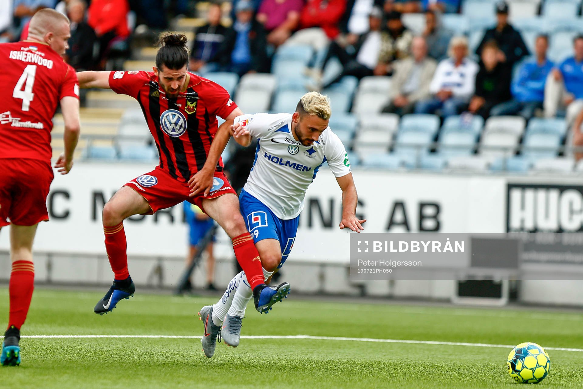 Östersunds Ravel Morrison och IFK Norrköpings Sead