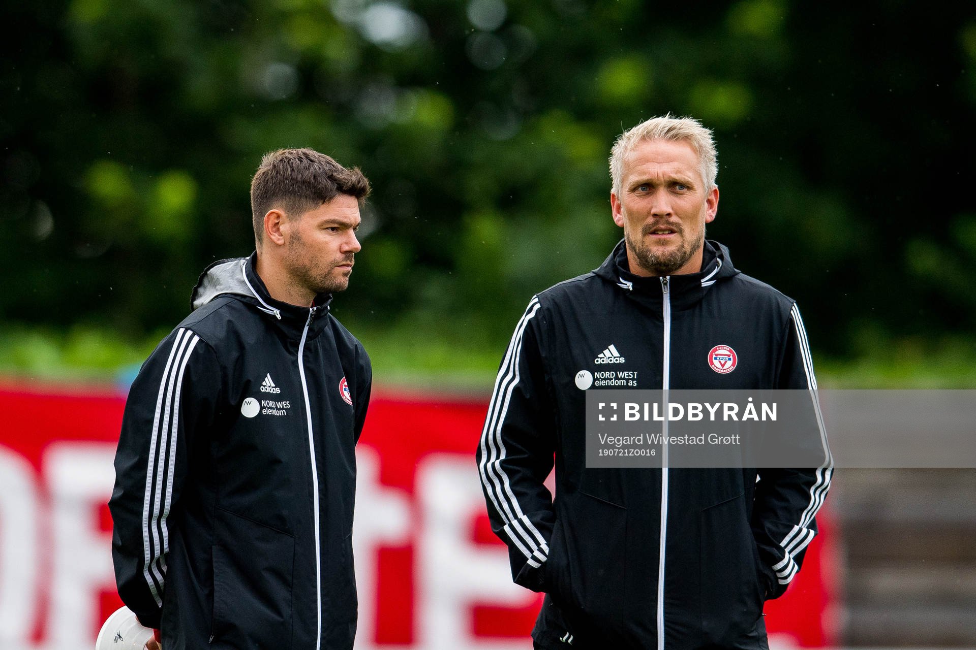 Daniel Fredheim Holm and Jørgen Isnes, head coach of KFUM