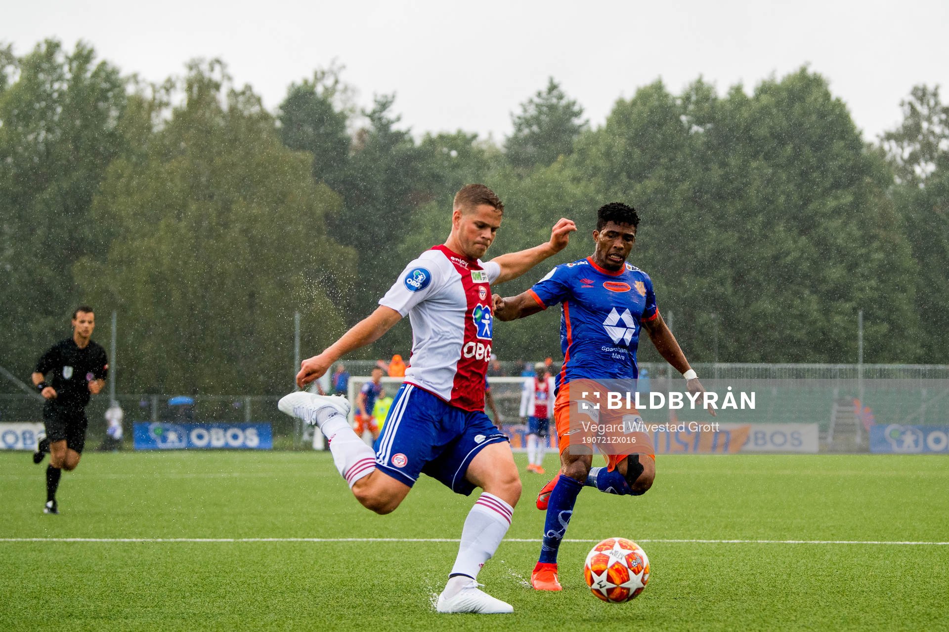 Tobias Collett of KFUM and Erikson Spinola Lima of Aalesund