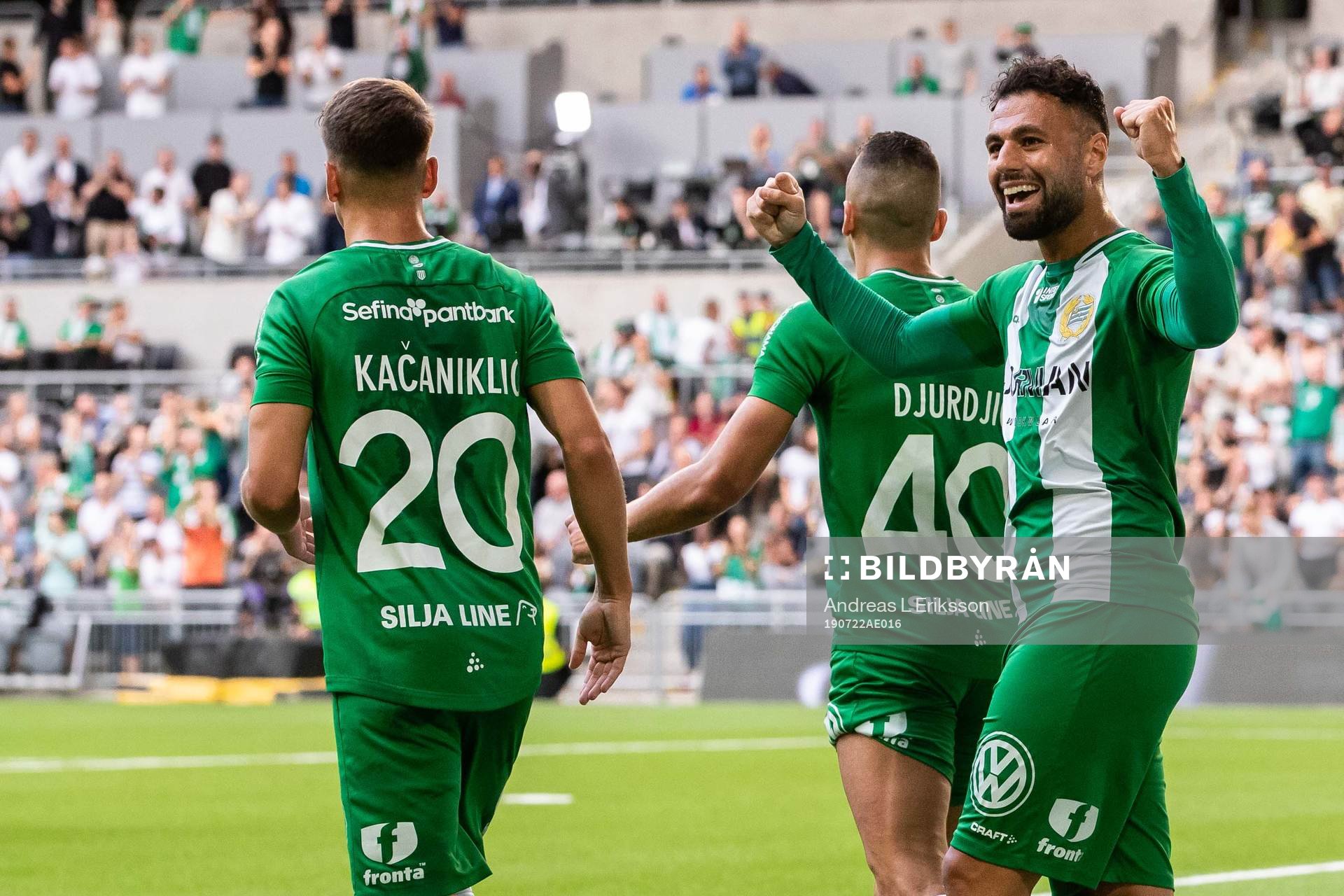 Hammarbys Imad Khalili jublar med Alexander Kacaniklic och Nikola Djurdjic efter 1-0 under fotbollsmatchen i Allsvenskan mellan Hammarby och Elfsborg den 22 juli 2019 i Stockholm. 