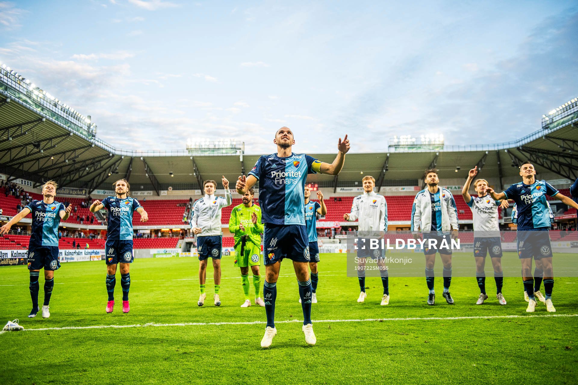 Djurgårdens Marcus Danielson jublar med lagkamrater under fotbollsmatchen i Allsvenskan mellan Kalmar och Djurgården den 22 juli 2019 i Kalmar.