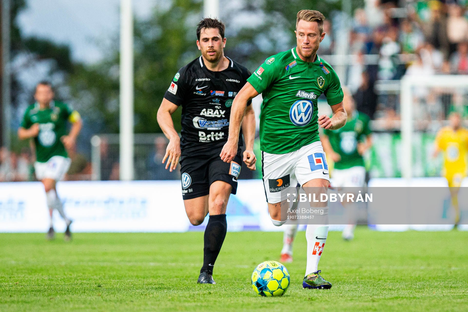 Västerås Carlos Gaete Moggia och Jönköpings Tommy Thelin