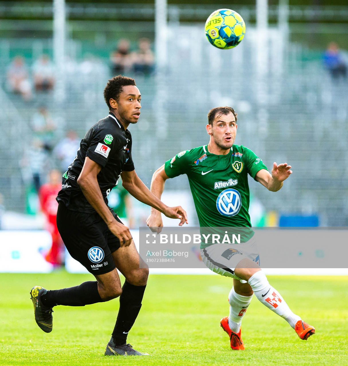Västerås Ravy Tsouka Dozi och Jönköpings Nikola Tkalcic