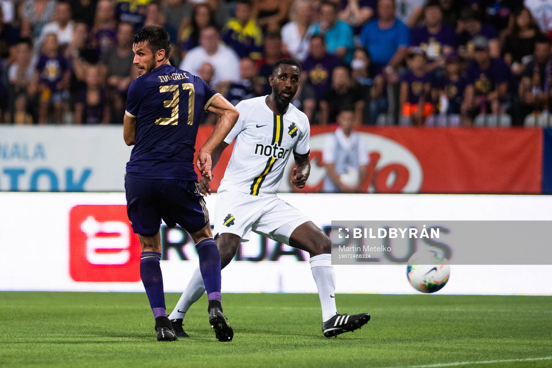 Sasa Ivkovic of Maribor sees Henok Goitom of AIK score 1-1