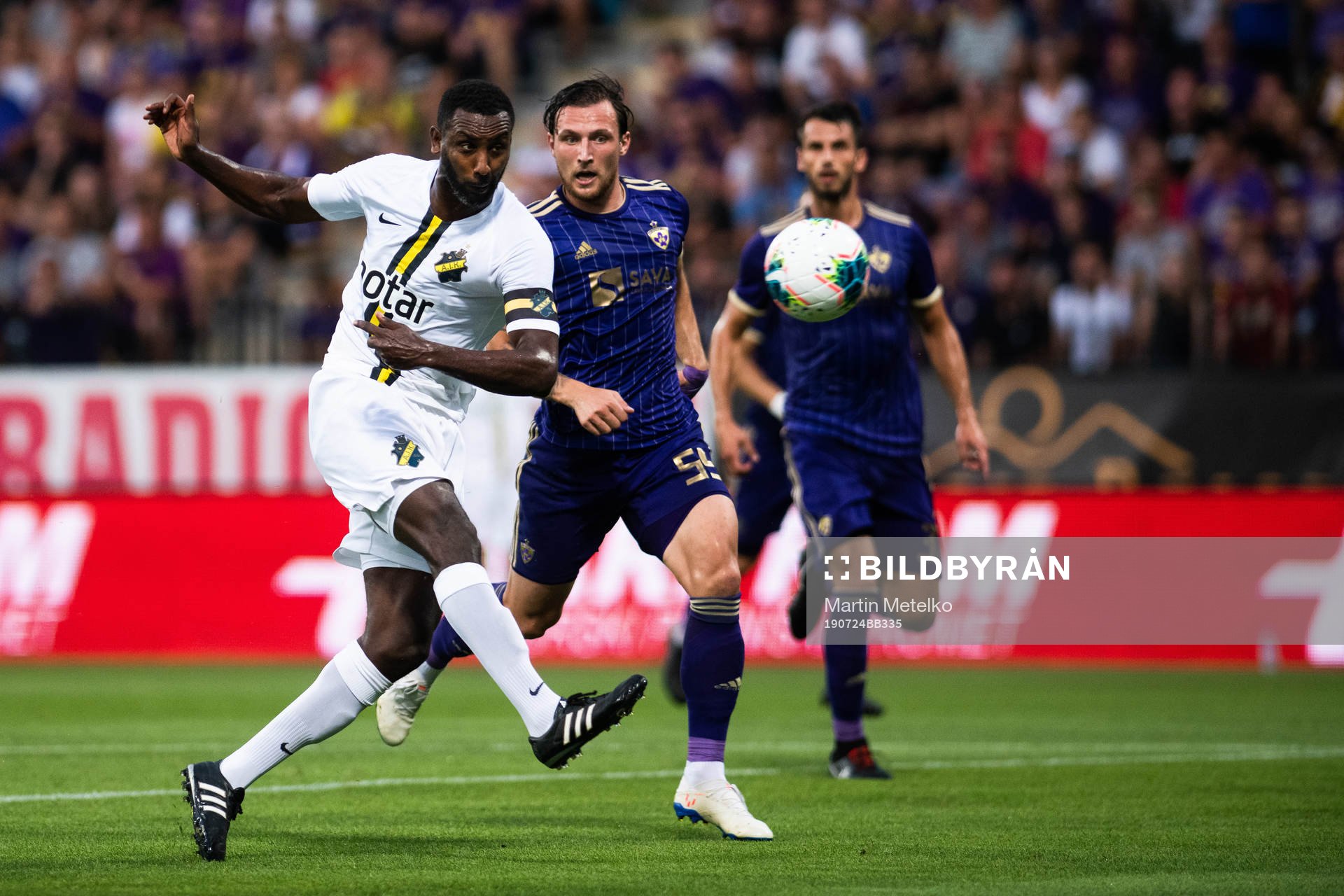 Henok Goitom of AIK and Spiro Pericic of Maribor