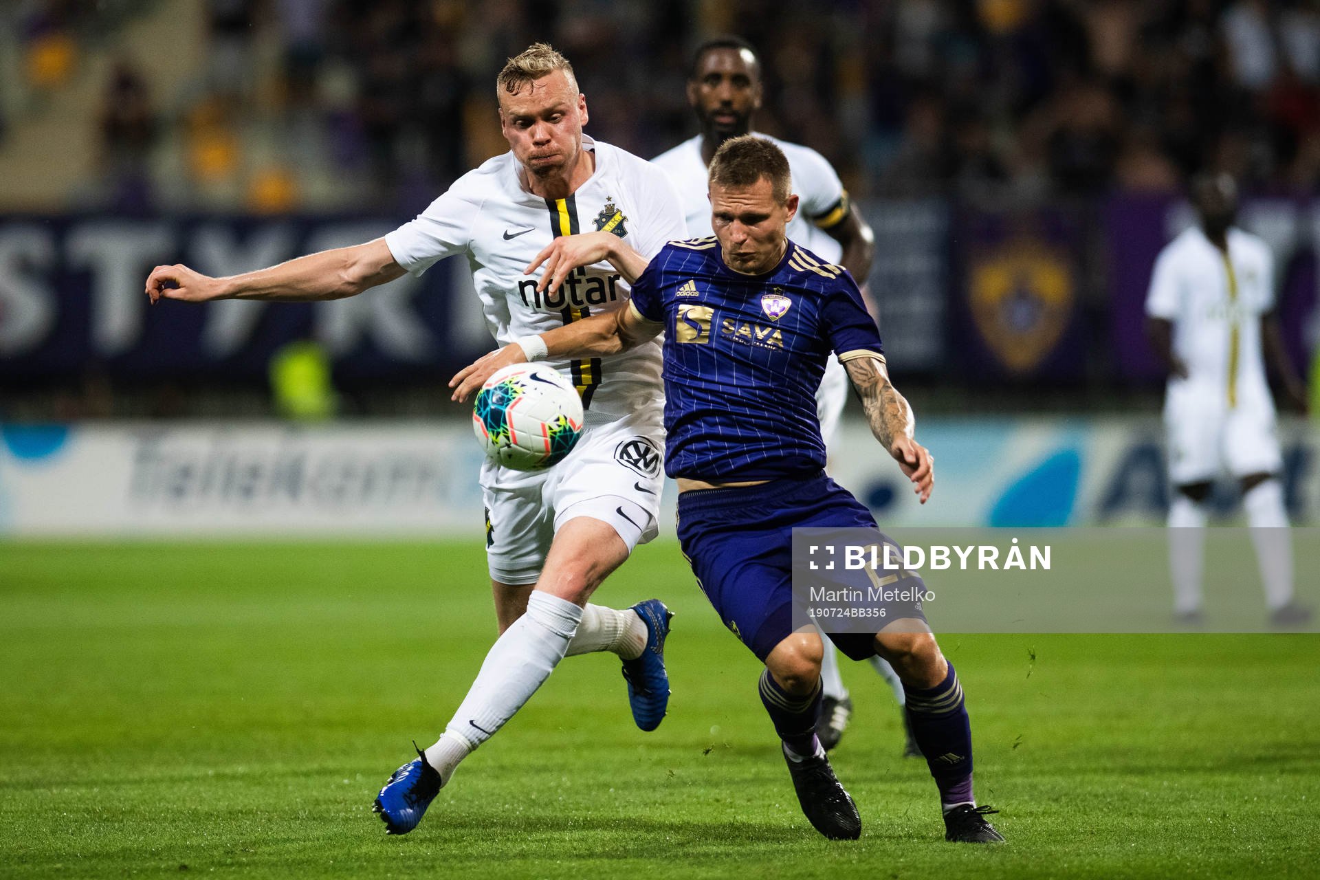 Kolbeinn Sigthorsson of AIK and Martin Milec of Maribor