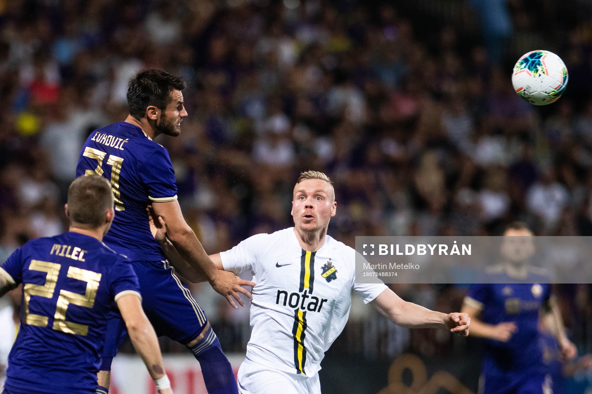 Sasa Ivkovic of Maribor and Kolbeinn Sigthorsson of AIK