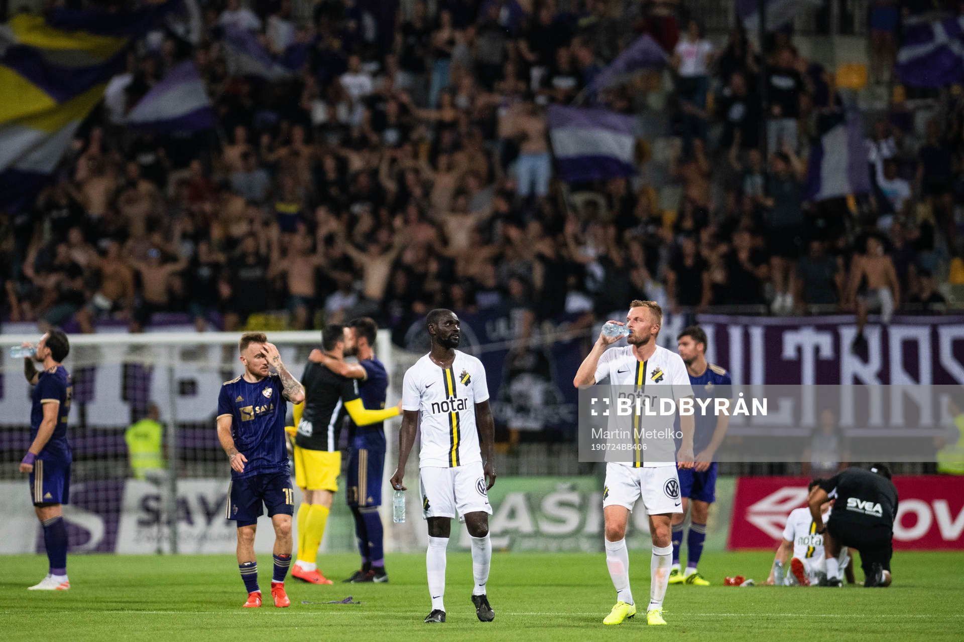 Enoch Kofi Adu and Sebastian Larsson of AIK looks dejected