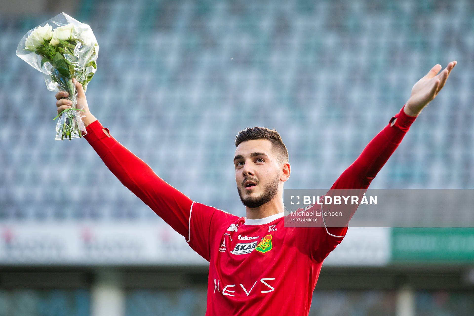 GAIS målvakt Marko Johansson jublar