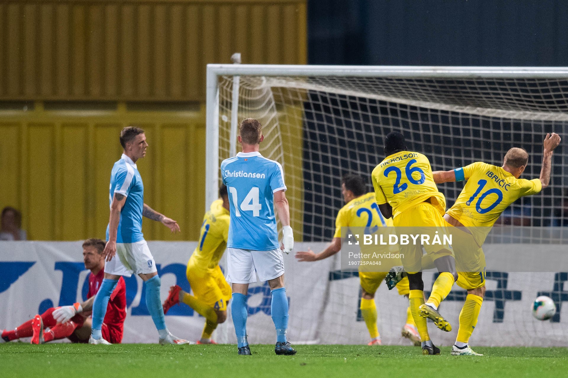 Shamar Nicholson of Domzale scores 2-1