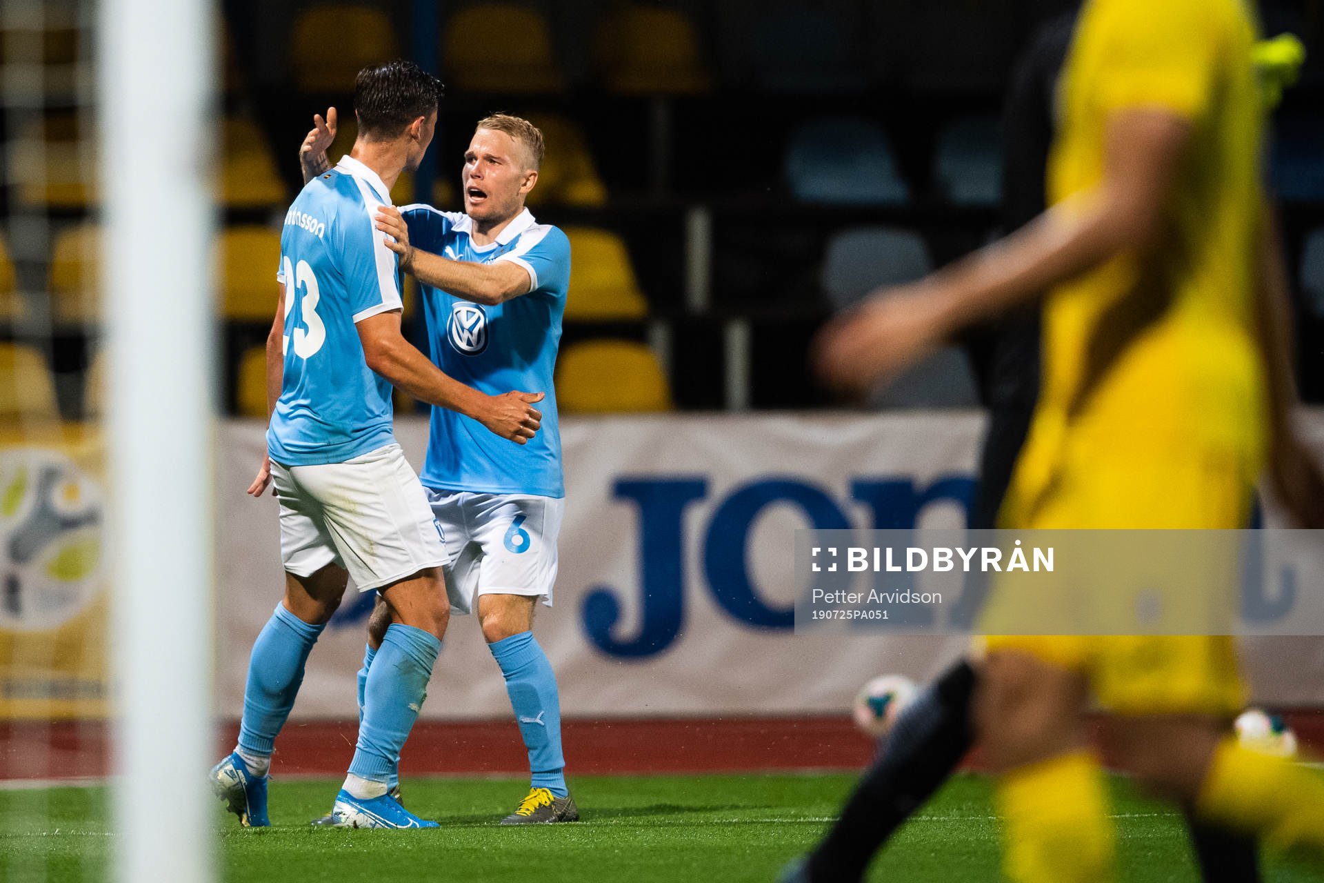 Marcus Antonsson and Oscar Lewicki of Malmö FF celebrate