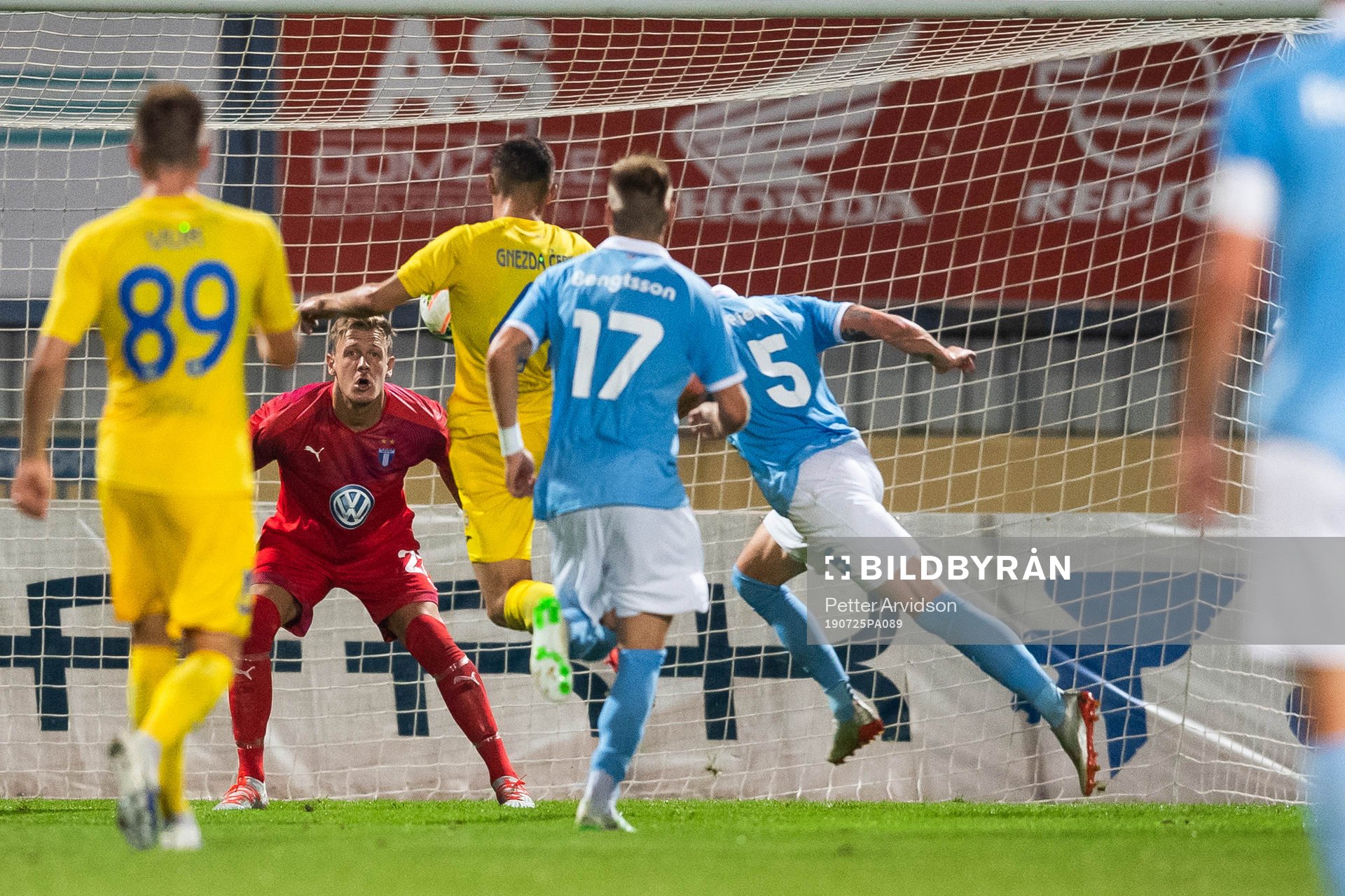 goalkeeper Johan Dahlin of Malmö FF