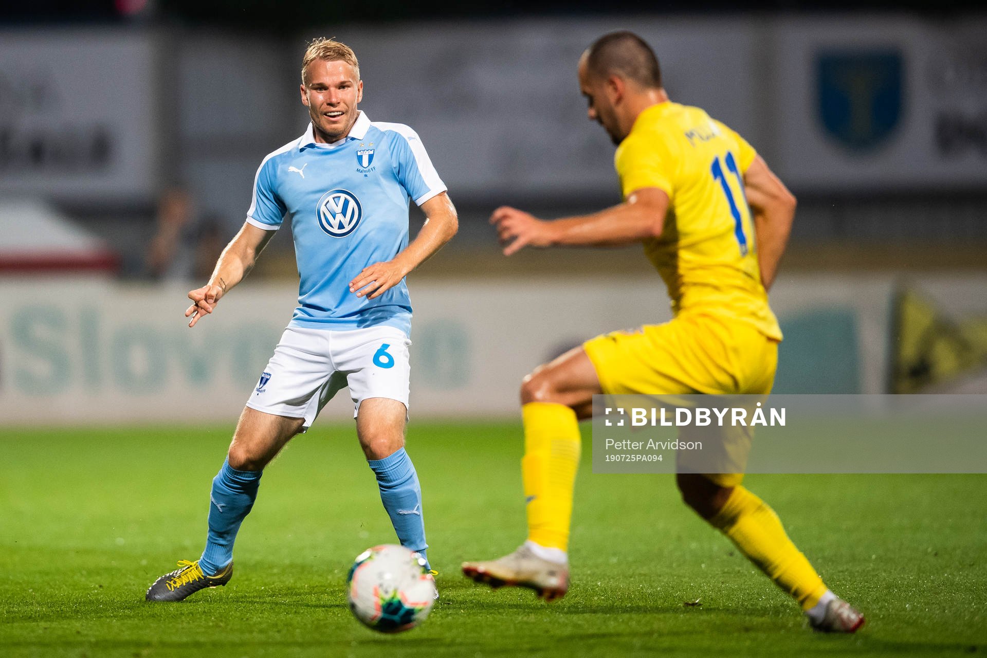 Oscar Lewicki of Malmö FF and Tonic Mujan of Domzale