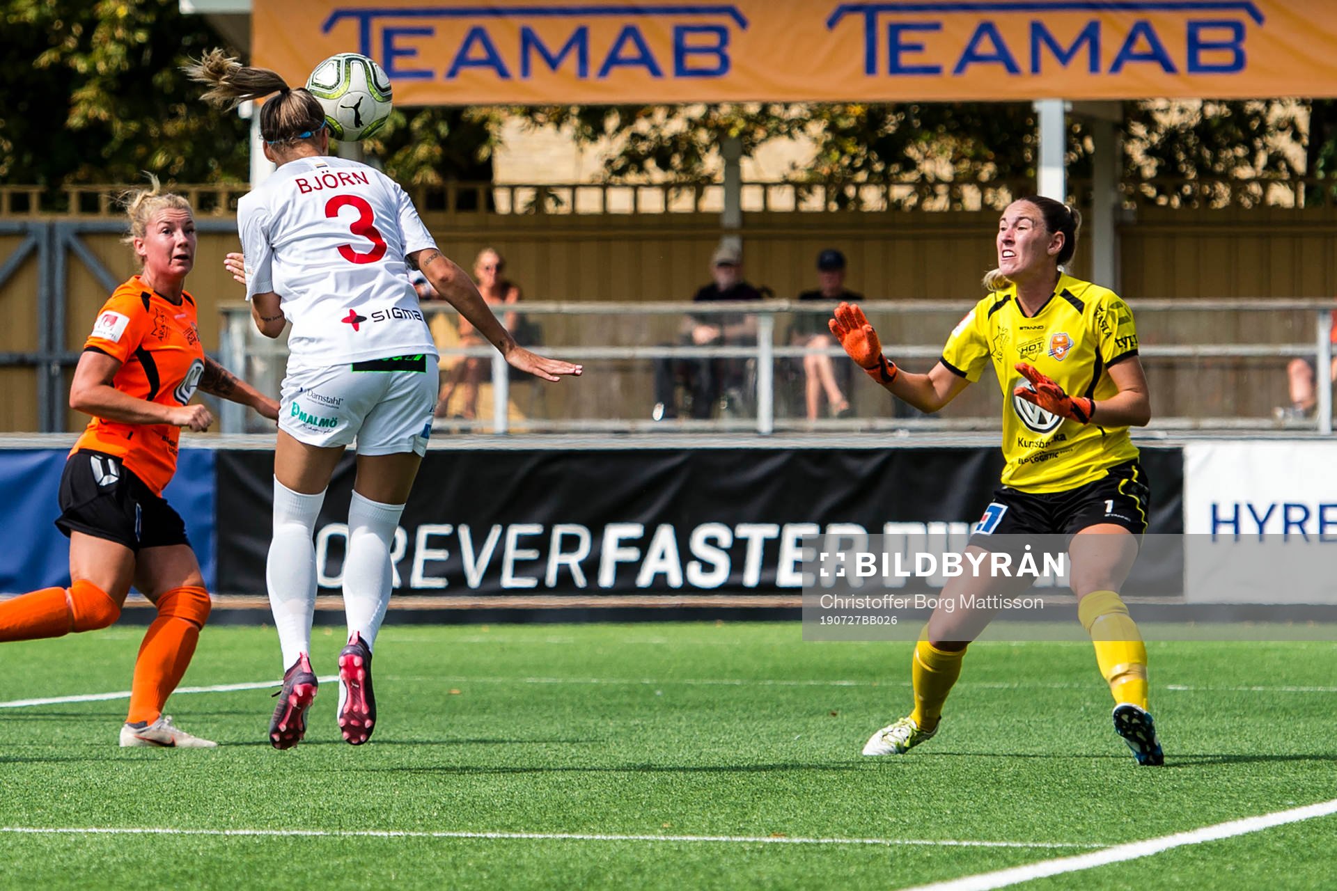 Rosengårds Nathalie Björn nickar in 1-0