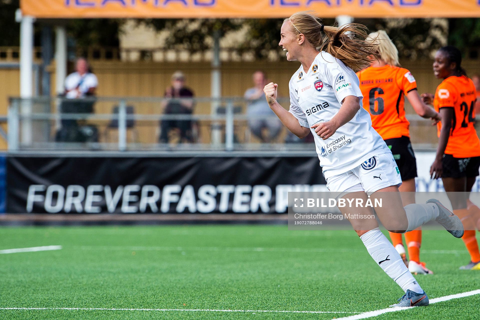 Rosengårds Glodis Perla Viggosdottir jublar
