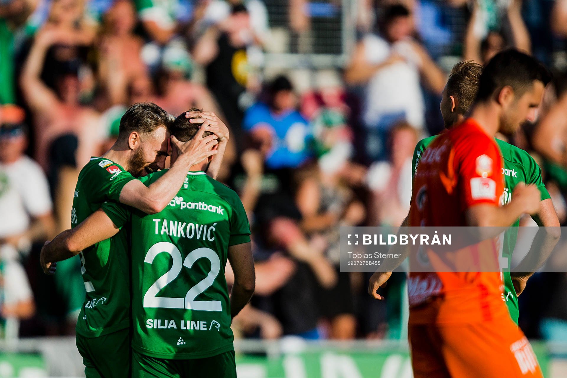 Hammarbys Simon Sandberg och Muamer Tankovic jublar