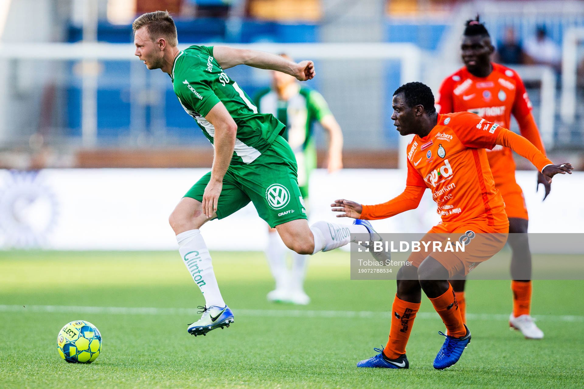 Hammarbys Tim Söderström och AFC Eskilstunas Ousmane