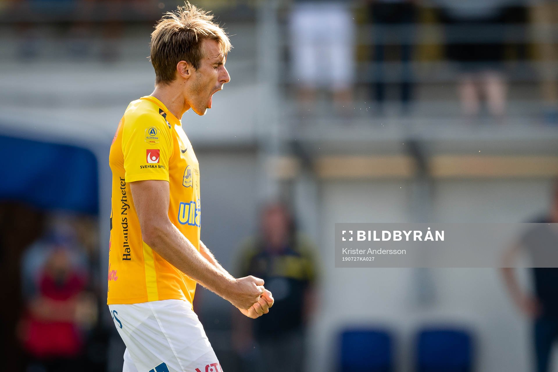 Falkenbergs Tobias Karlsson jublar