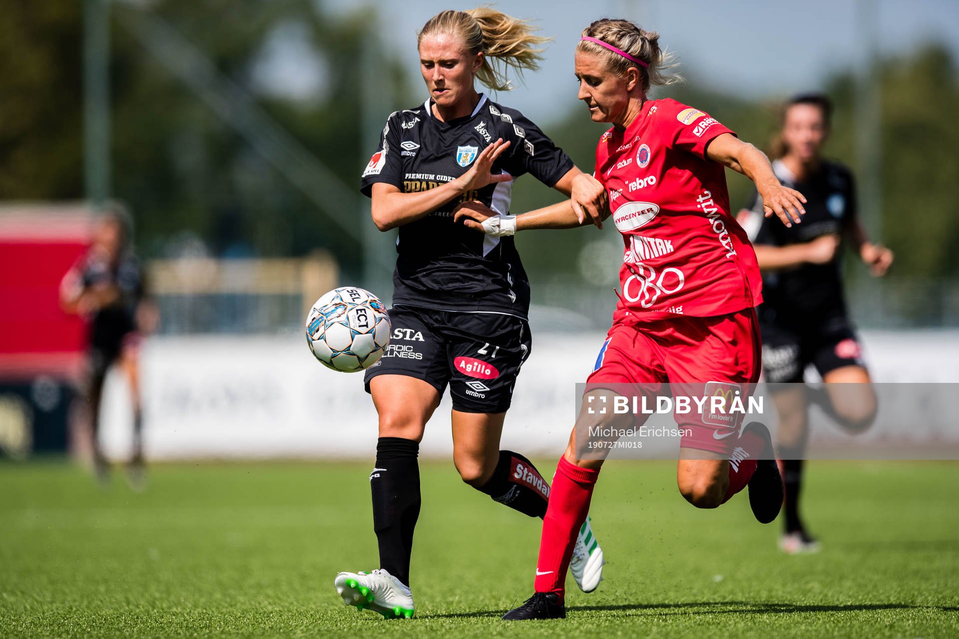 Göteborgs Rebecka Blomqvist och Örebros Emma Kullberg