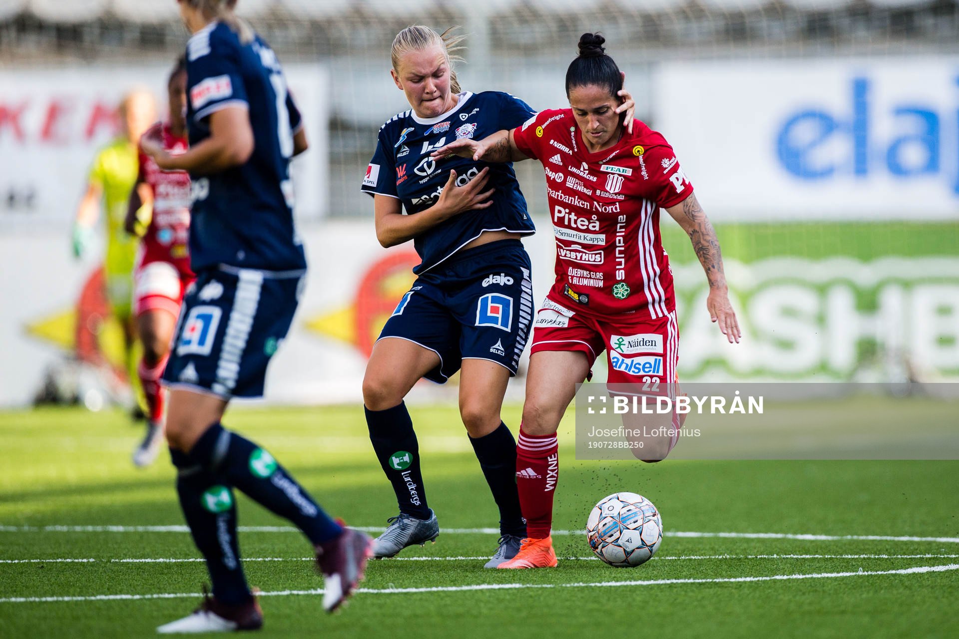 Linköpings Frida Leonardsen Maanum och Piteås Fernanda Da