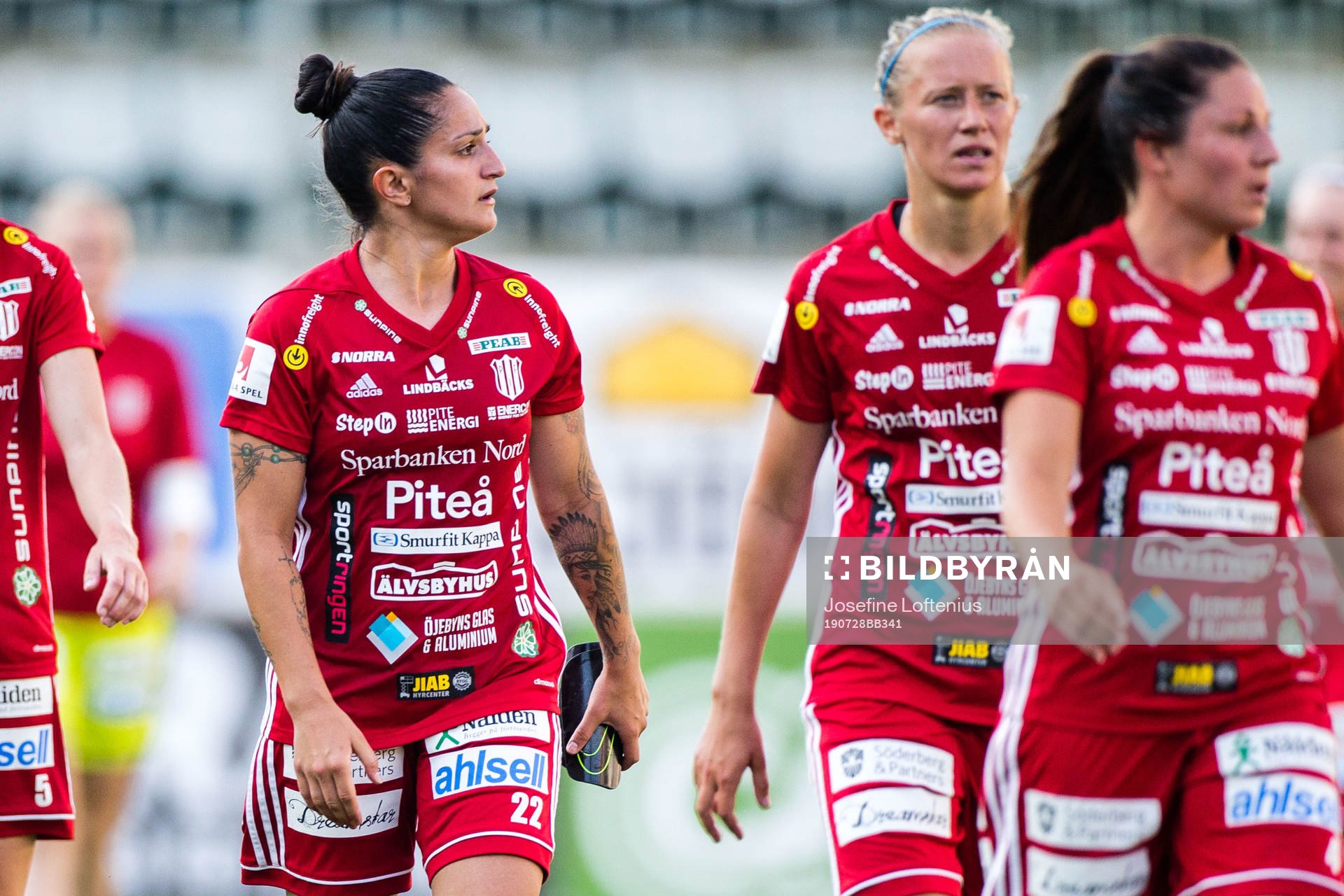 Piteås Fernanda Da Silva med lagkamrater