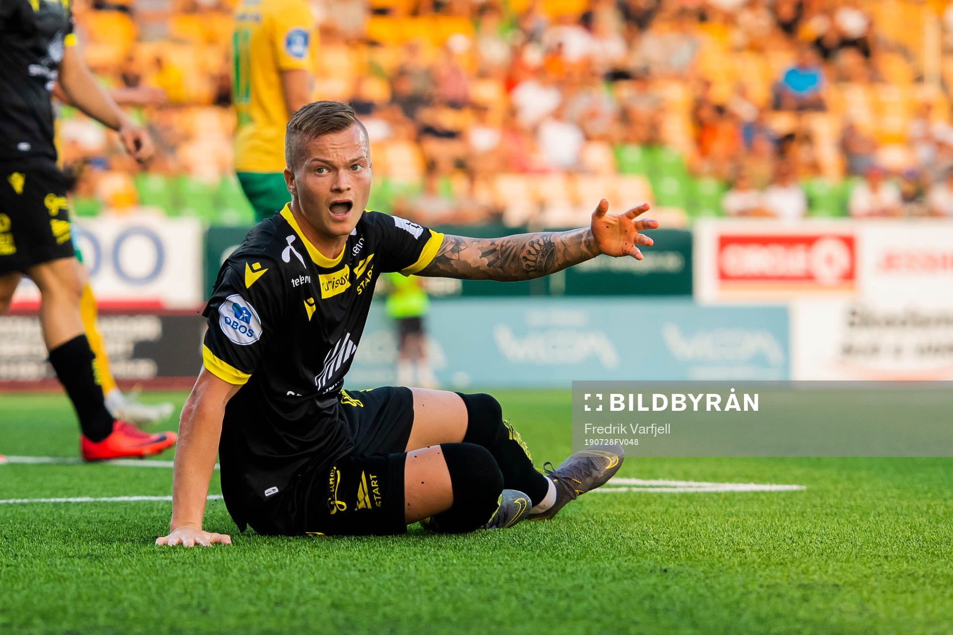 Aron Sigurdarson of Start reacts