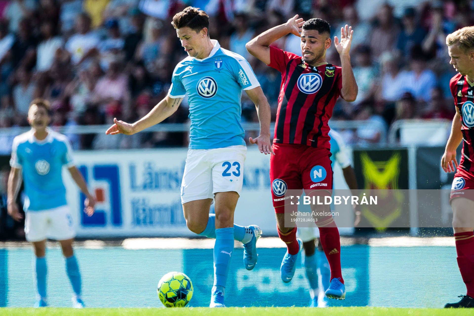 Malmö FFs Marcus Antonsson och Östersunds Hosam Aiesh