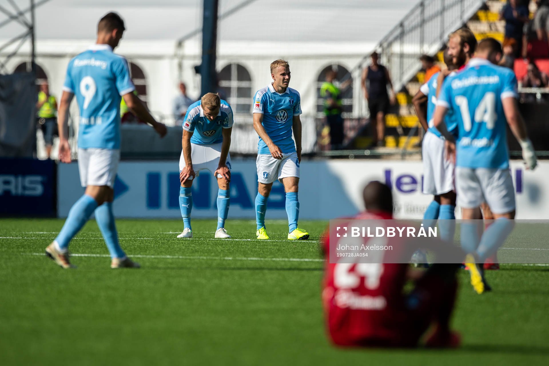 Malmö FFs Franz Brorsson och Oscar Lewicki deppar