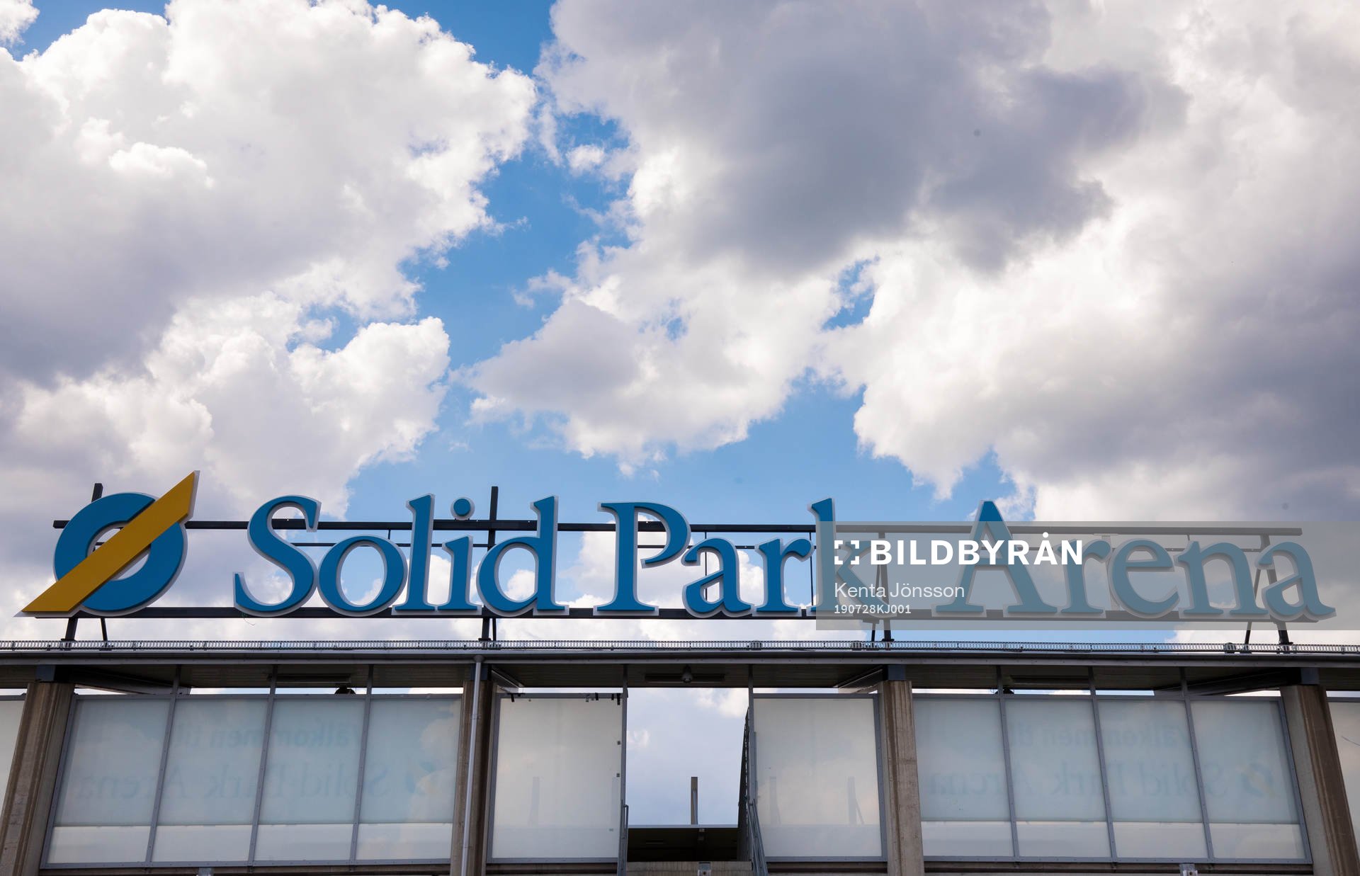 Skylt på Solid Park Arena
