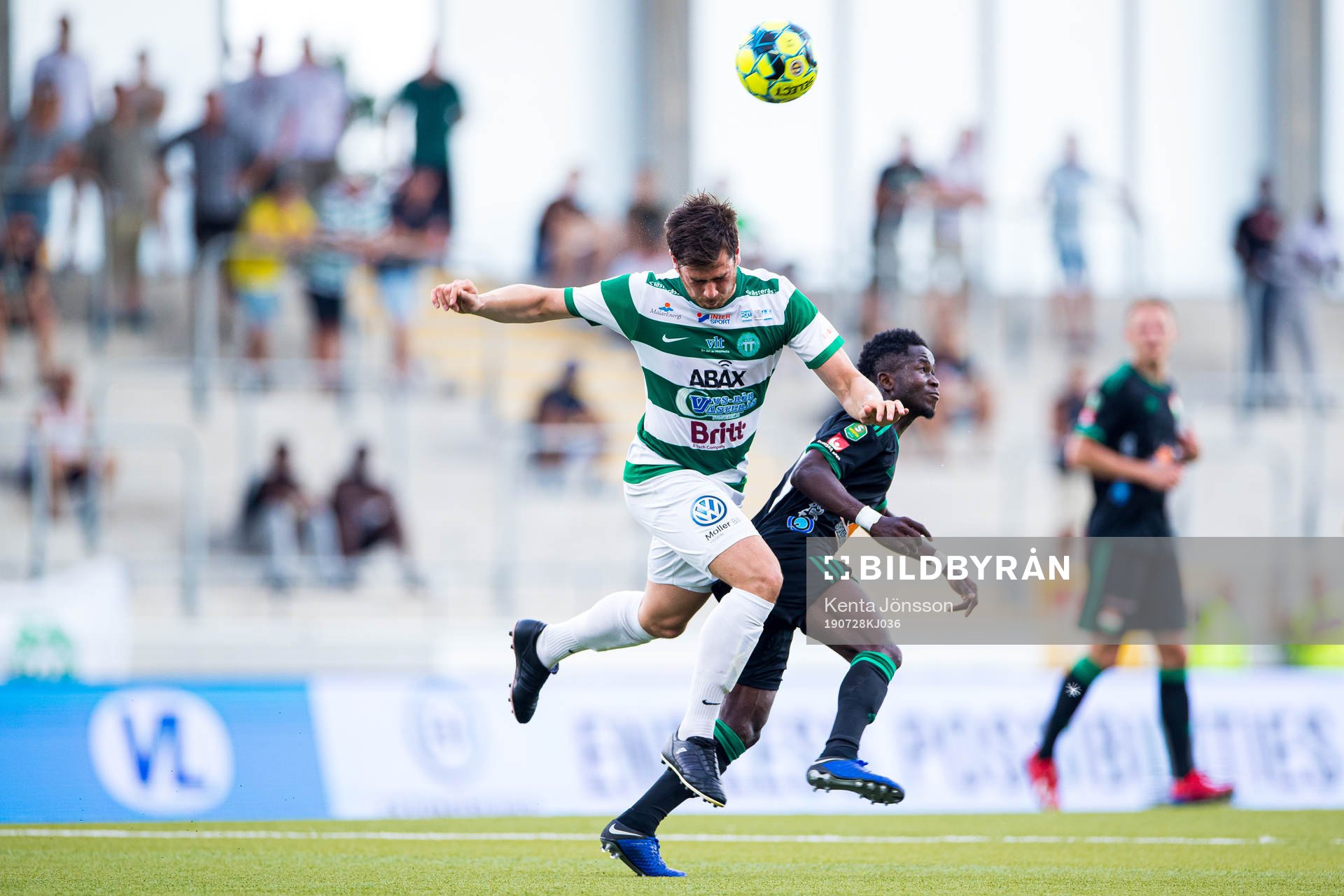 Västerås Carlos Gaete Moggia och Dalkurds Frank Arhin