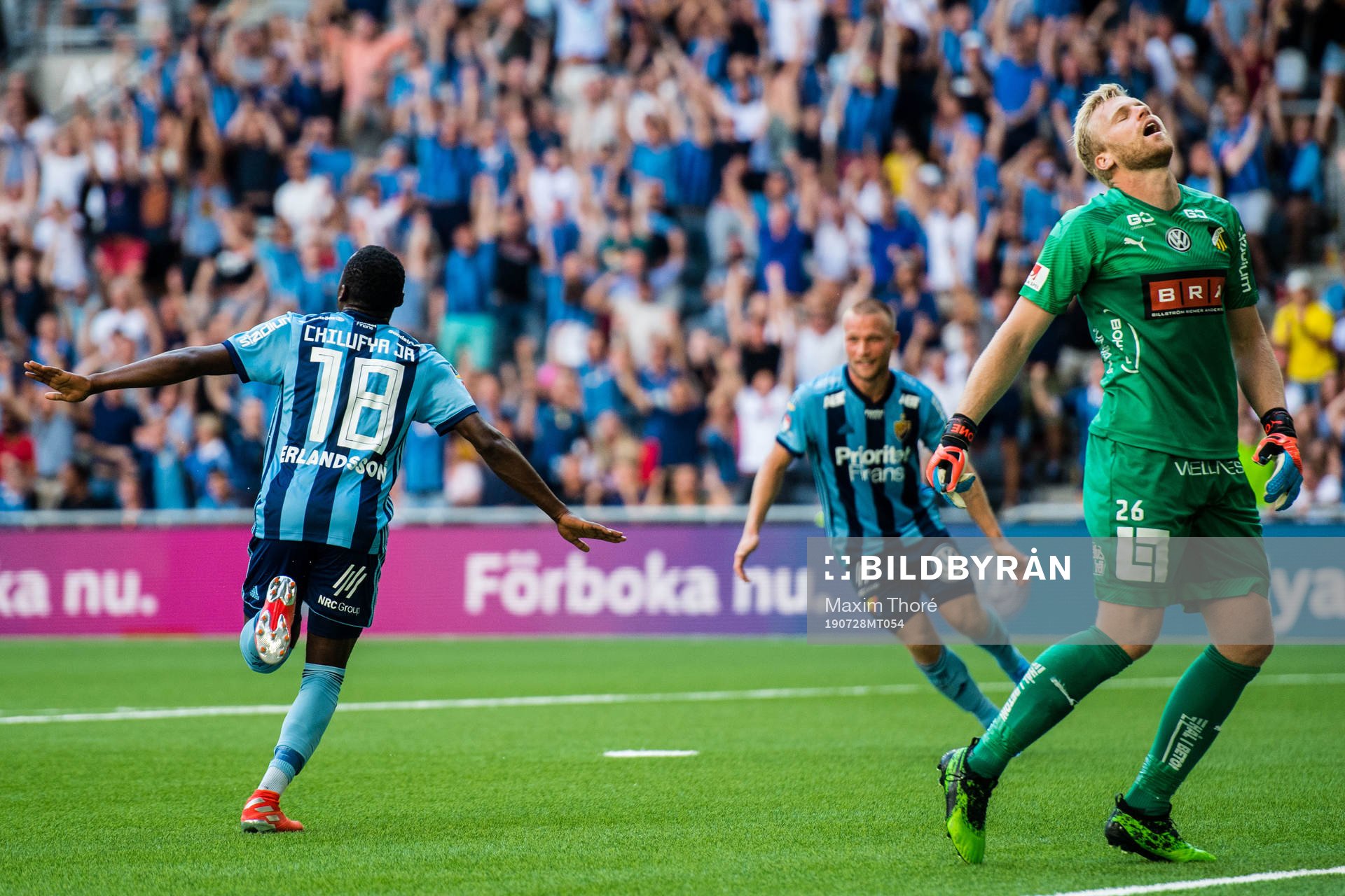 Djurgårdens Edward Chilufya jublar
