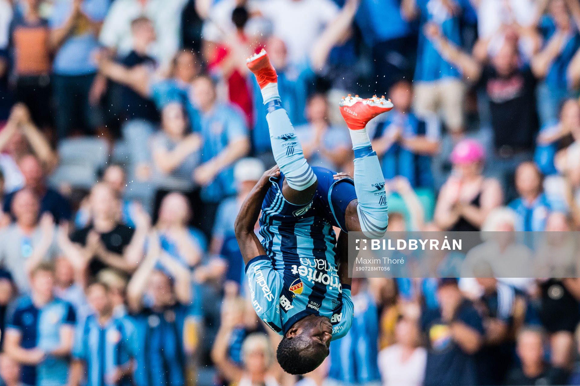 Djurgårdens Edward Chilufya jublar