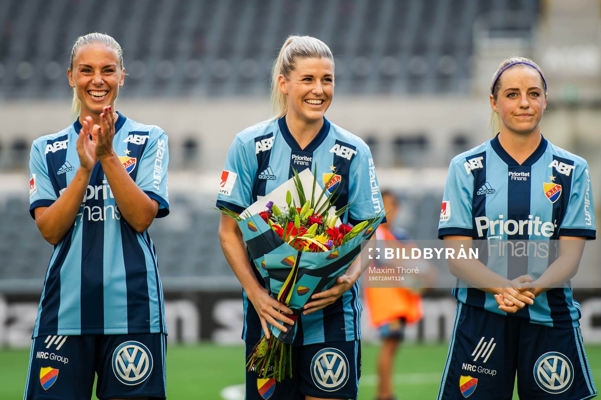 Djurgårdens Petronella Ekroth och Olivia Schough som