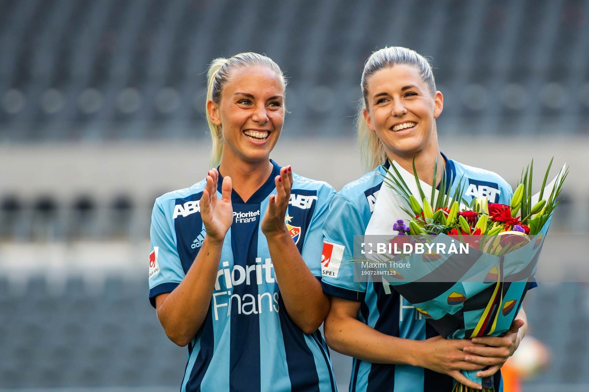 Djurgårdens Petronella Ekroth och Olivia Schough som