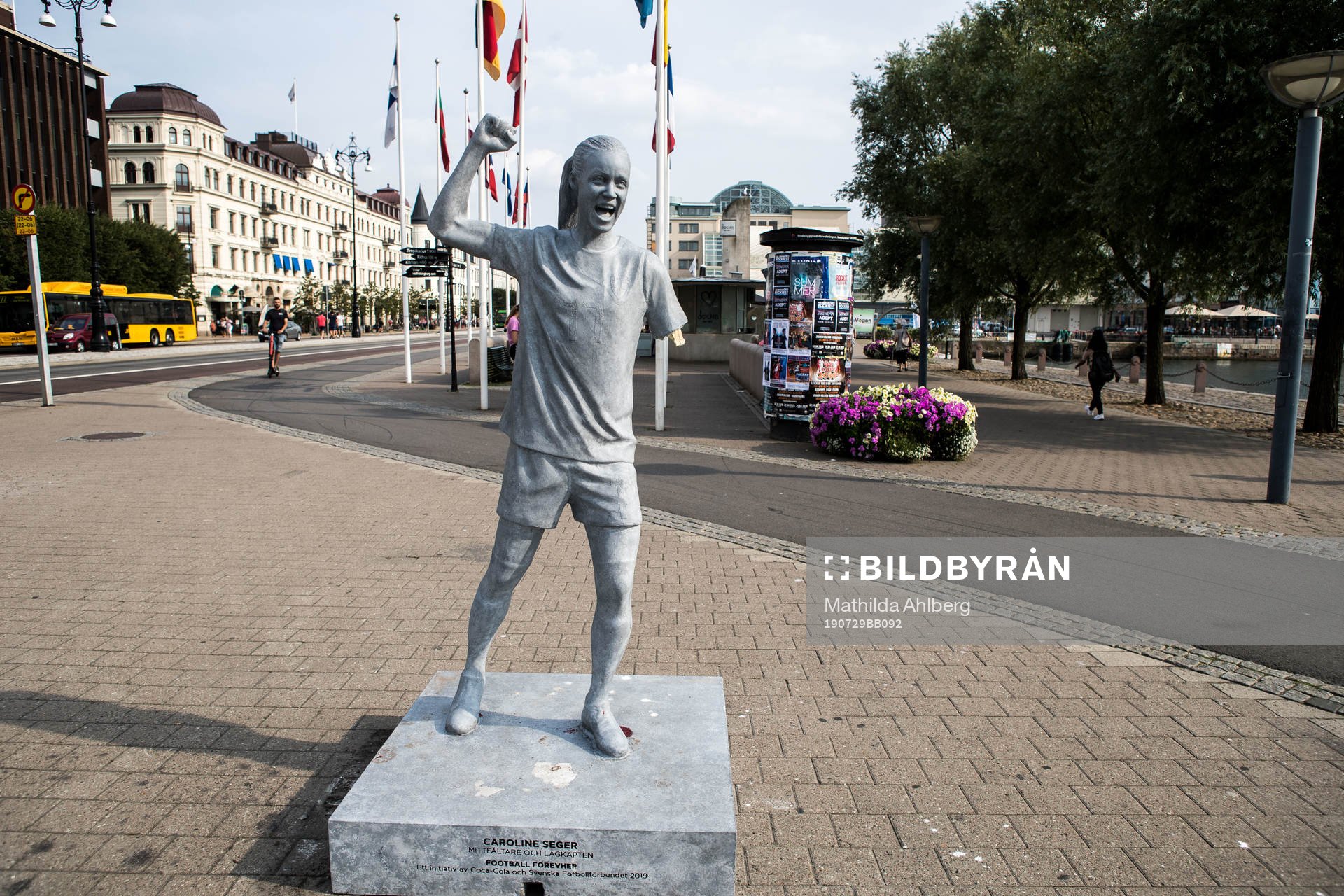 Caroline Segers staty vandaliserad