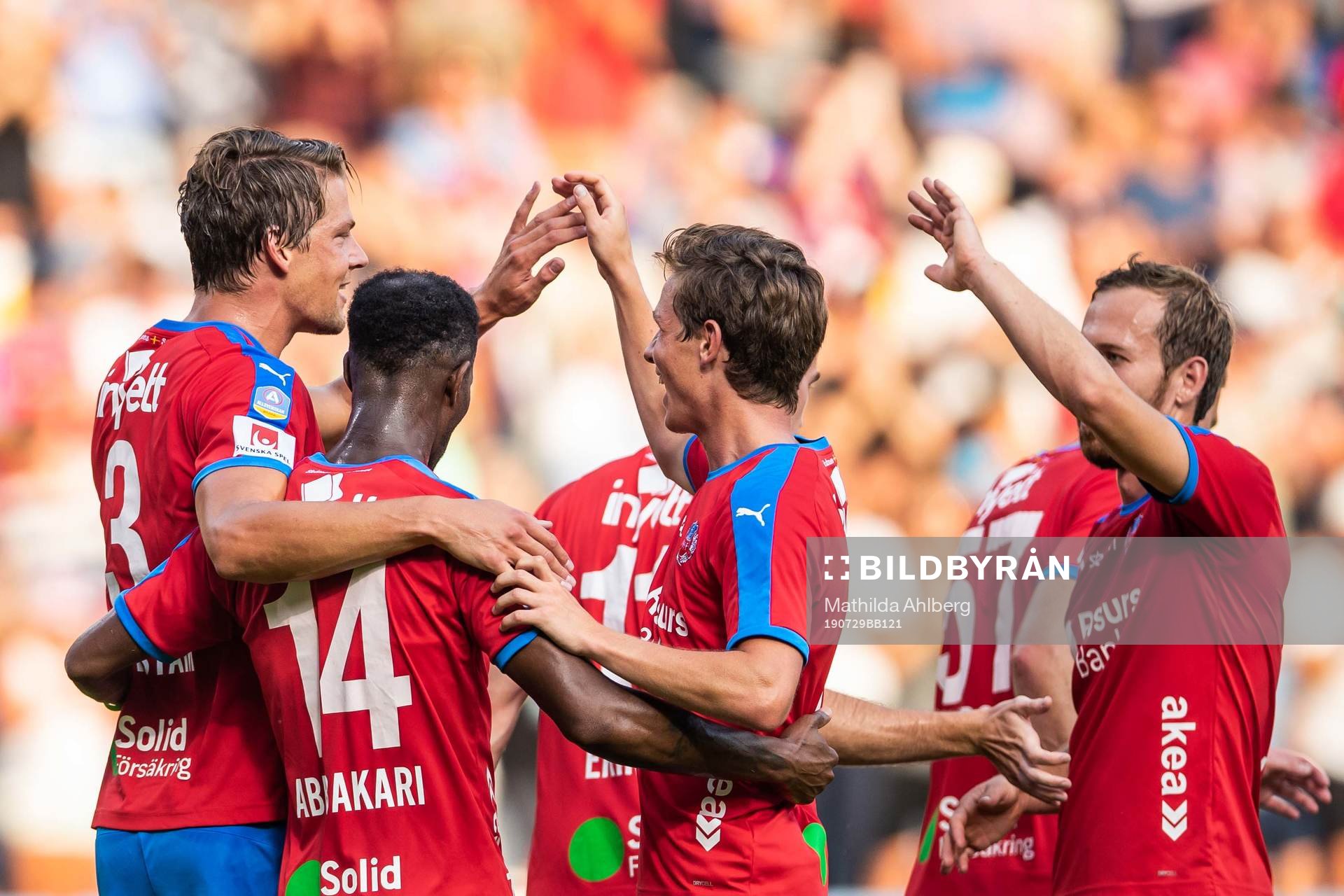 Helsingborgs Fredrik Liverstam jublar med lagkamrater