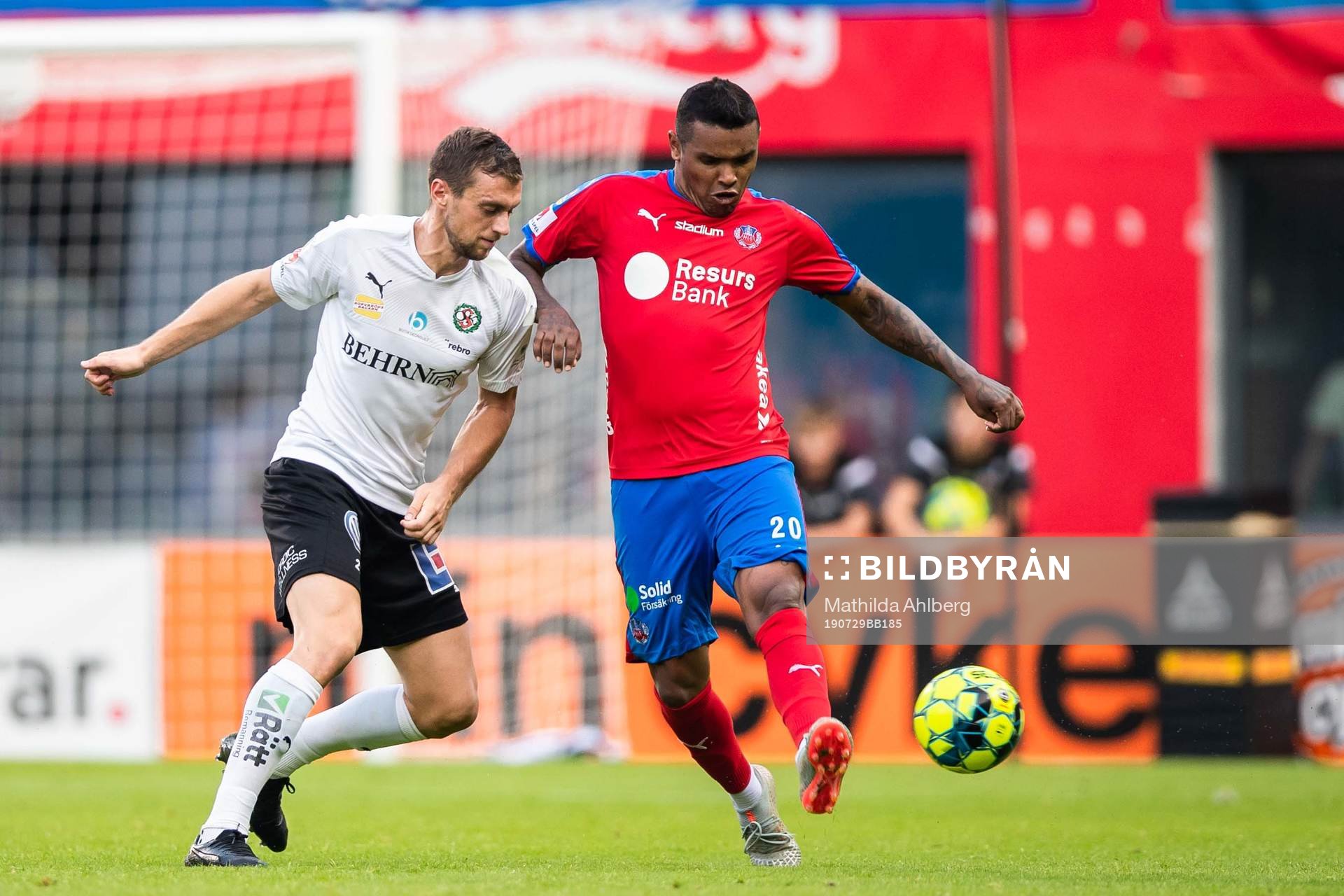 Örebros Filip Rogic och Helsingborgs Wanderson Do Carmo