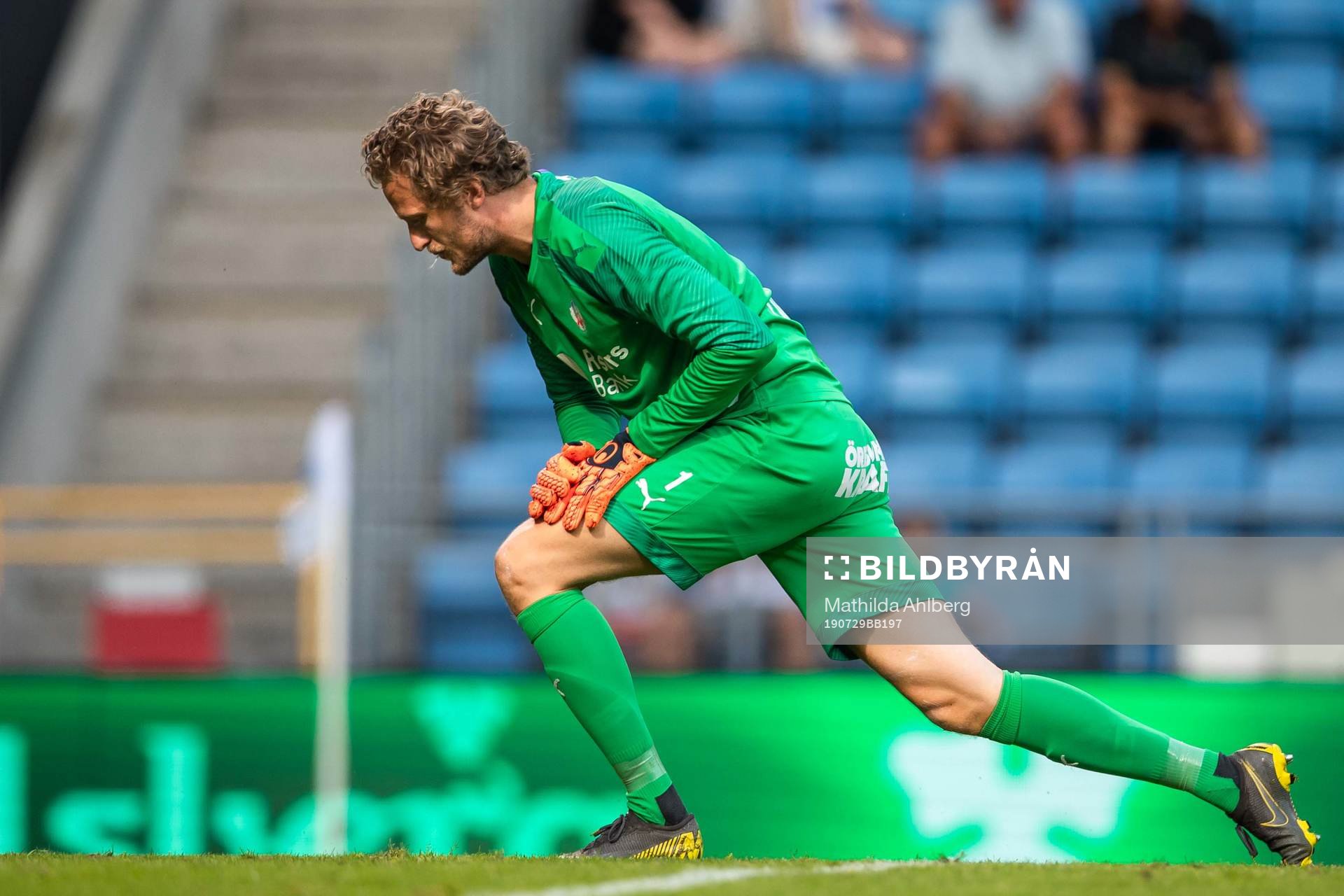 Helsingborgs målvakt Anders Lindegaard deppar
